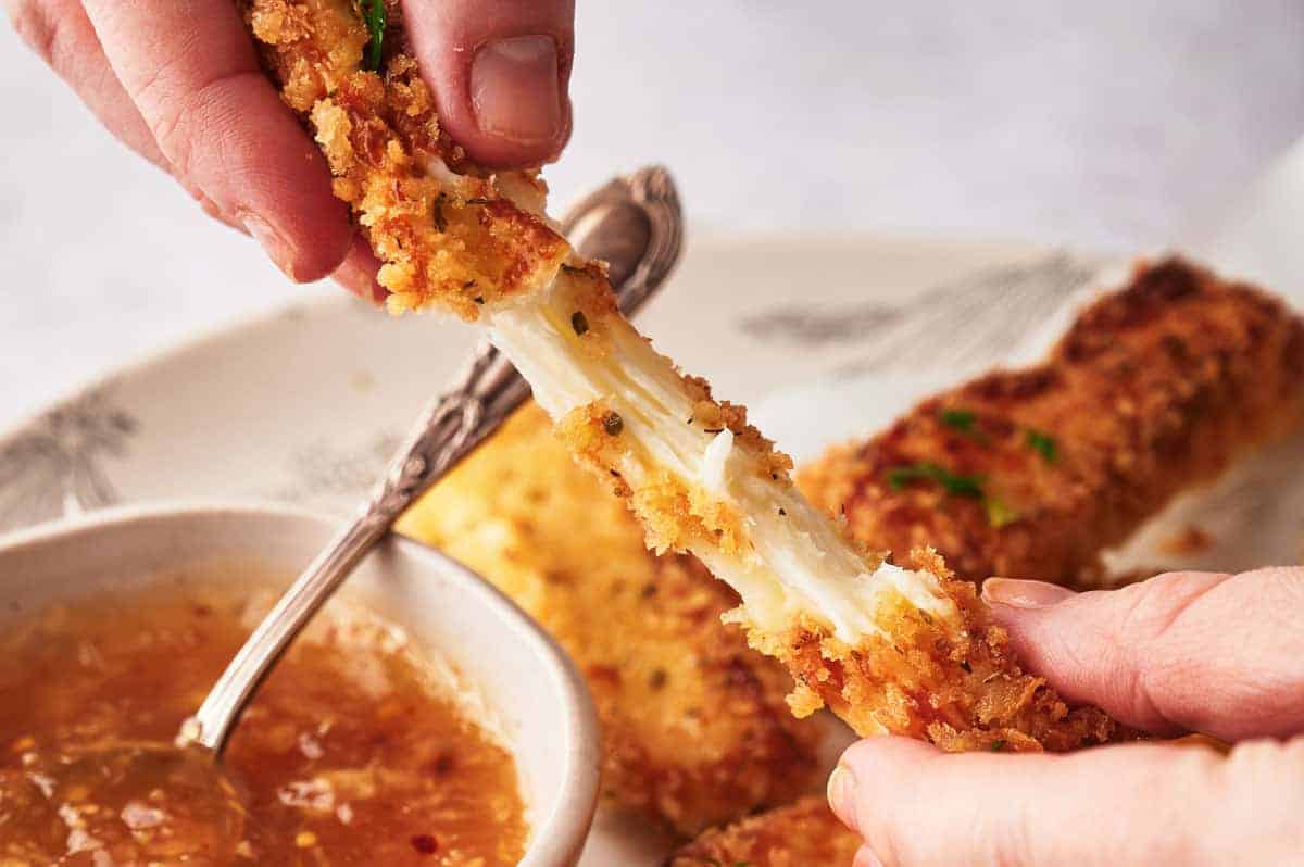 <p>Prepare perfectly gooey mozzarella sticks in a snap with an air fryer. This recipe ensures that you can indulge in this favorite appetizer with minimal effort and maximum enjoyment.<br><strong>Get the Recipe: </strong><a href="https://www.splashoftaste.com/air-fryer-mozzarella-sticks-melty-cheesy-goodness/?utm_source=msn&utm_medium=page&utm_campaign=msn">Air Fryer Mozzarella Sticks</a></p>