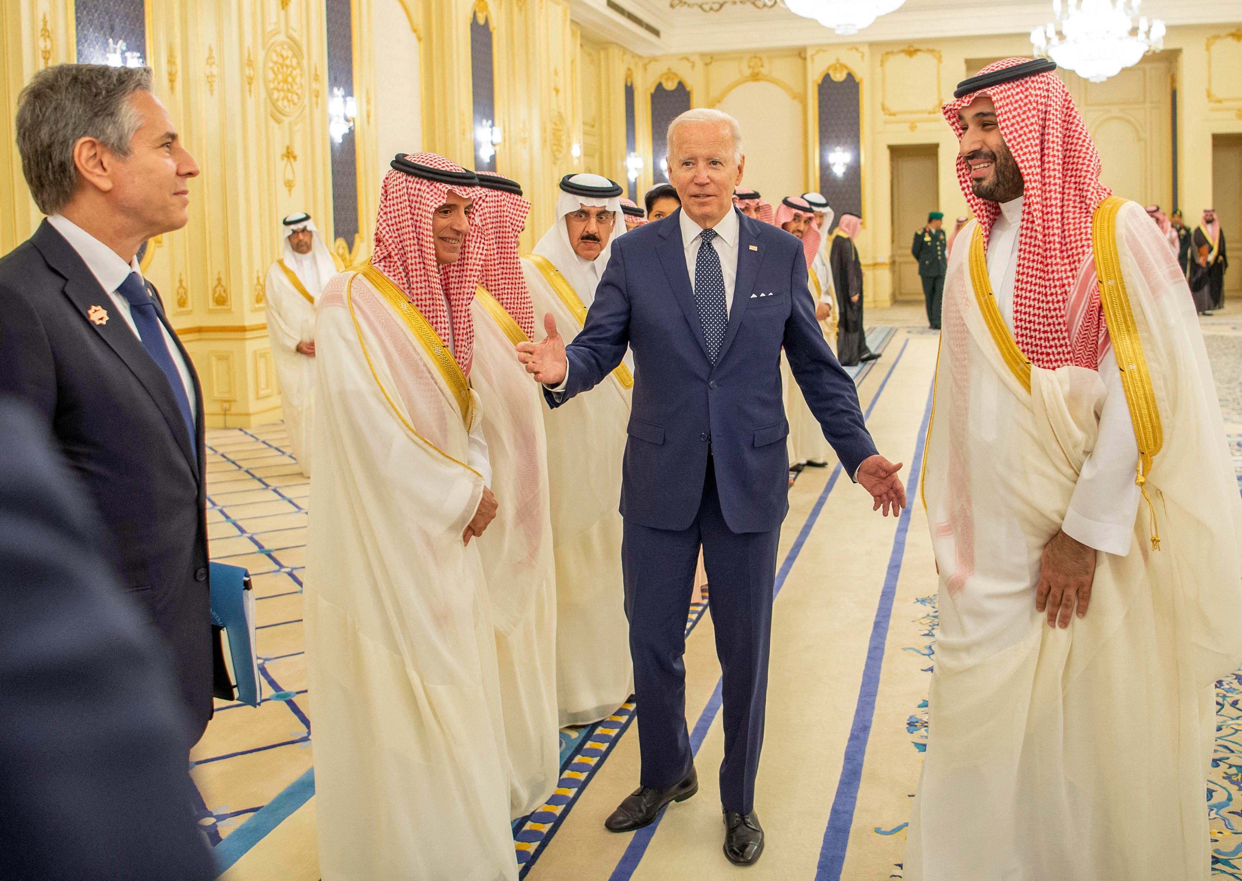 Saudi royal factory. Мохаммед Бин Салман. Принц Саудовской Аравии Мухаммед Бин Салман. Мухаммед ибн Салман Аль Сауд о Путине.
