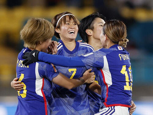 優勝したスペインに唯一、勝利を収めた日本。写真は先制点を決めた宮澤ひなた photo by Reuters／AFLO