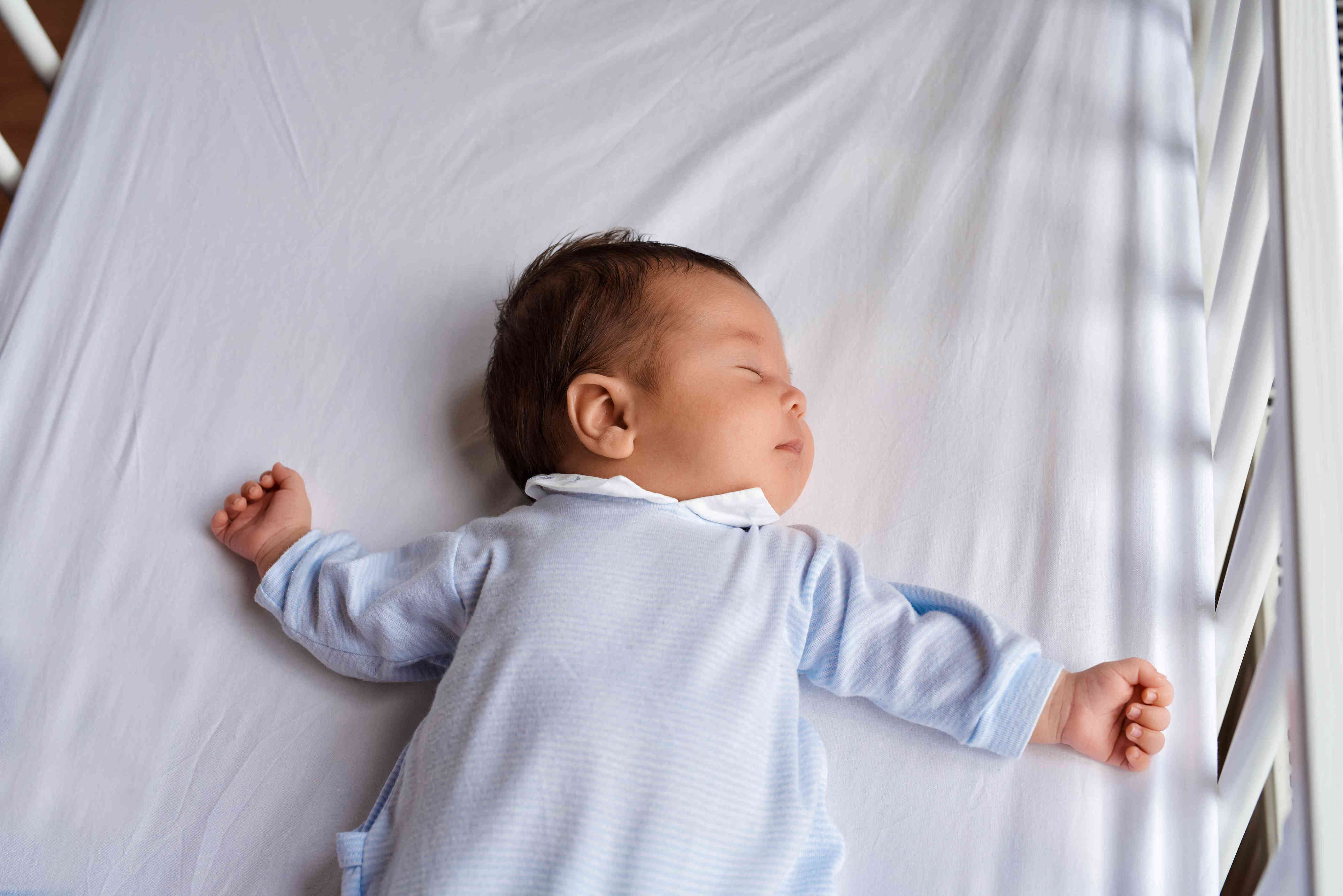 Сонник новорожденный на руках. Baby Sleep. Baby Night. Sleep Single Night Baby. Pattern sleeping Baby.