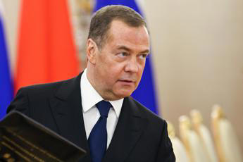 Ucraina, Medvedev: "Kiev è russa, il nostro esercito ci arriverà"