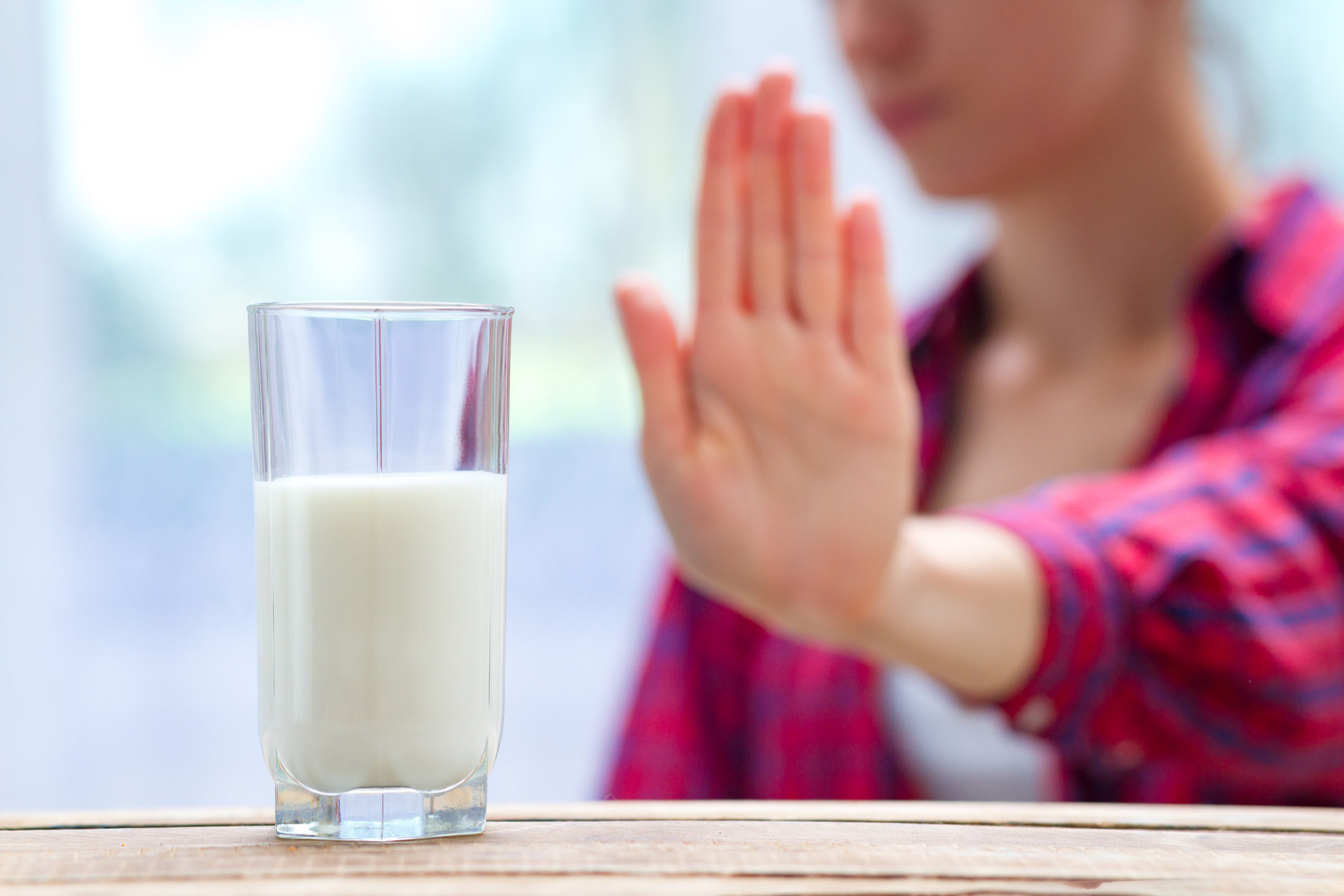 Молоко больно. Son eat Milk.