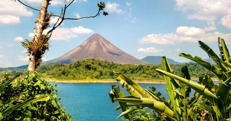 10 Ways To Explore Costa Rica On A Shoestring Budget