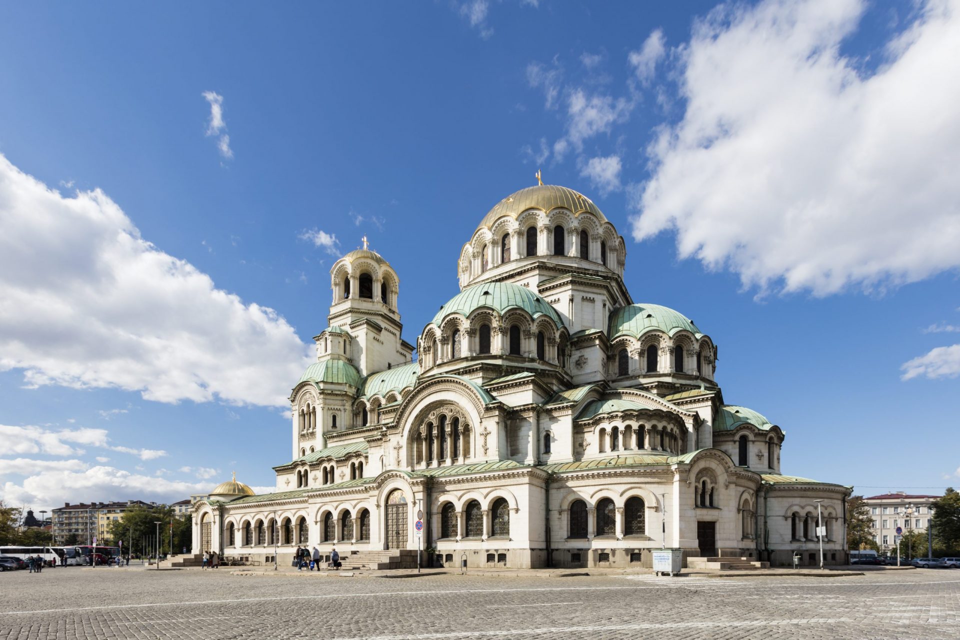 <p>In the center of Sofia, St. Alexander Nevsky Cathedral is one of the symbols of the city. Impressive inside and out, this huge Orthodox monument can accommodate up to 10,000 worshippers. A place to visit, absolutely, whatever your faith.</p>