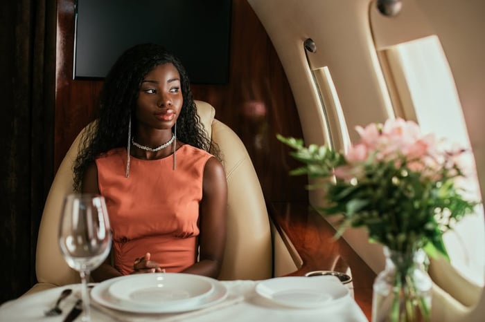 4 lies you may have been told about flying business class