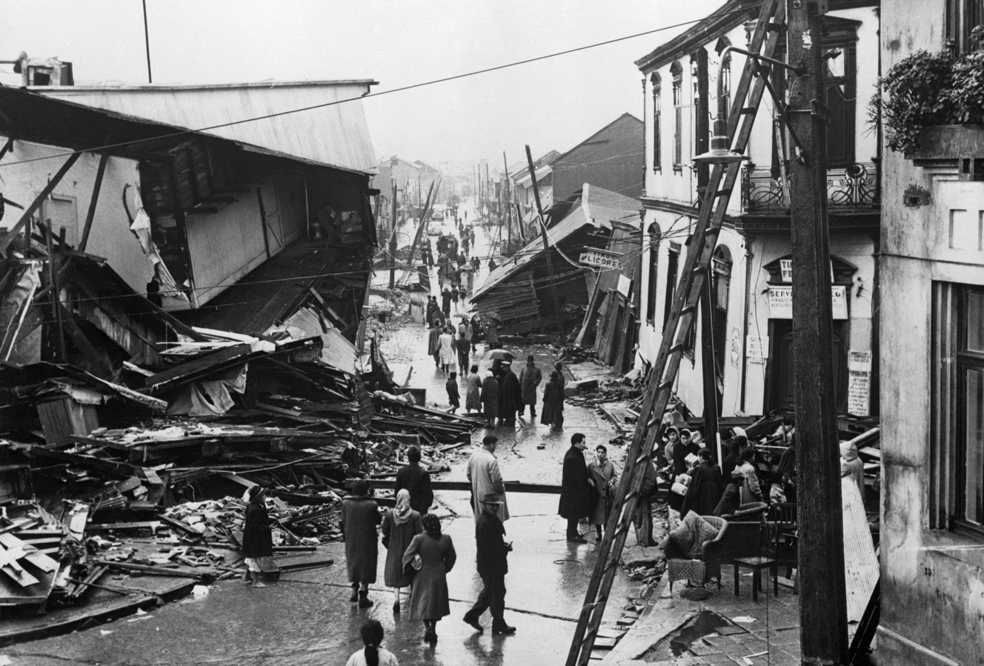 Chile earthquake 1960 tsunami height