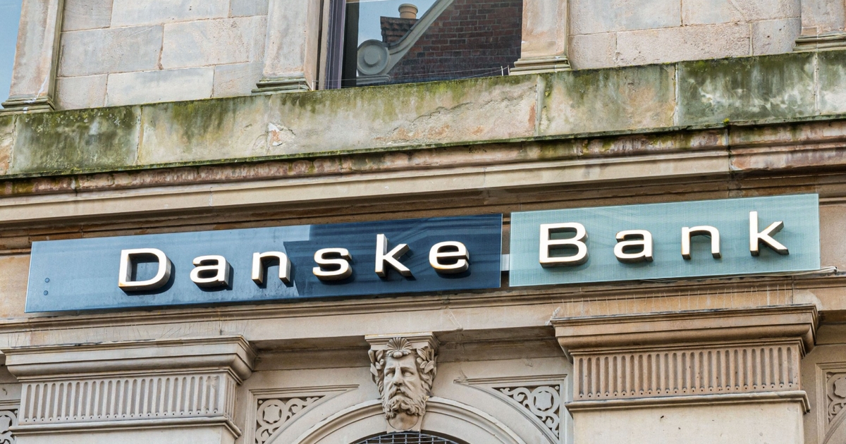 kritikken hagler ned over danske bank