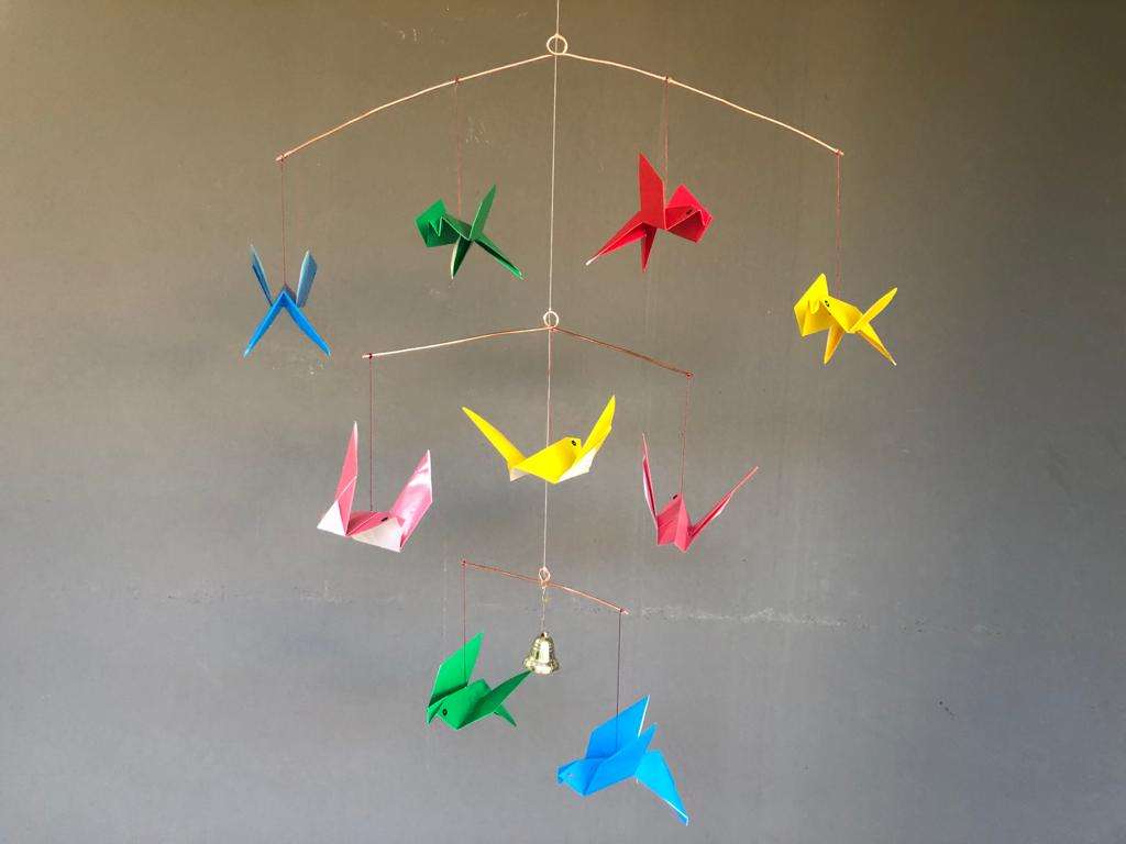 5 adımda çocuk odanız için güzel origami süs yapımı