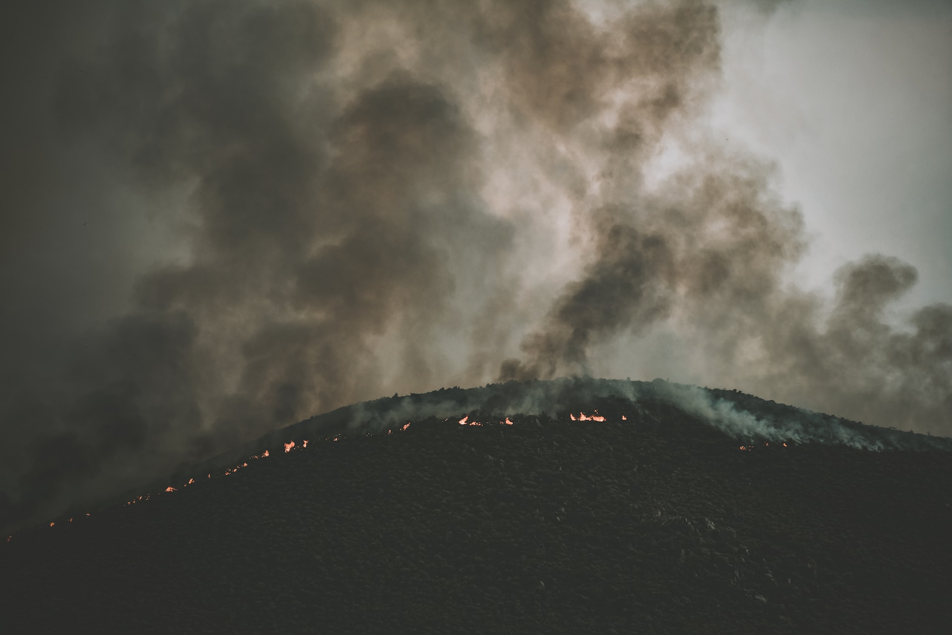 What could happen if an asteroid hits the Earth?