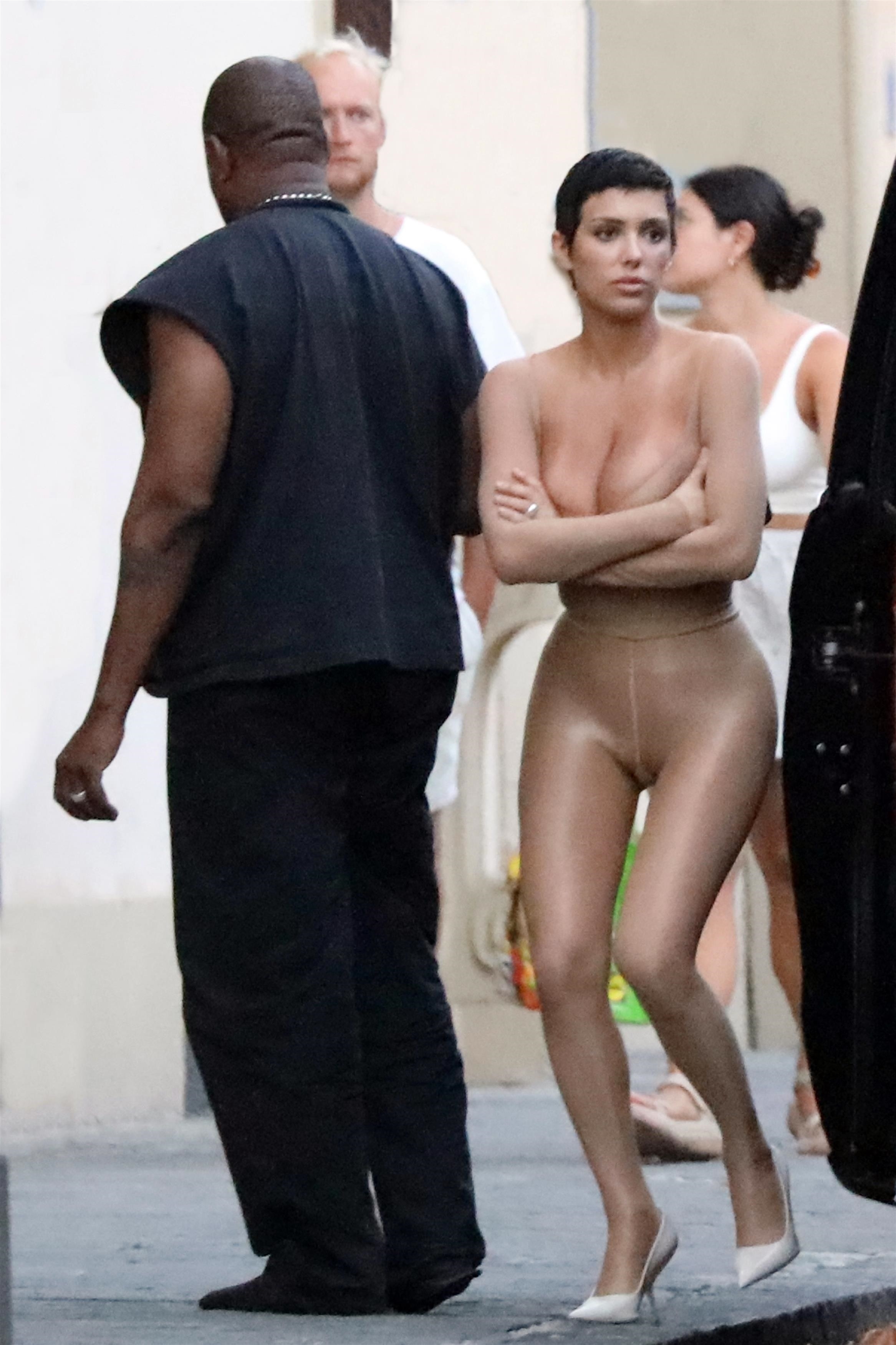 Kanye west girlfriend nude