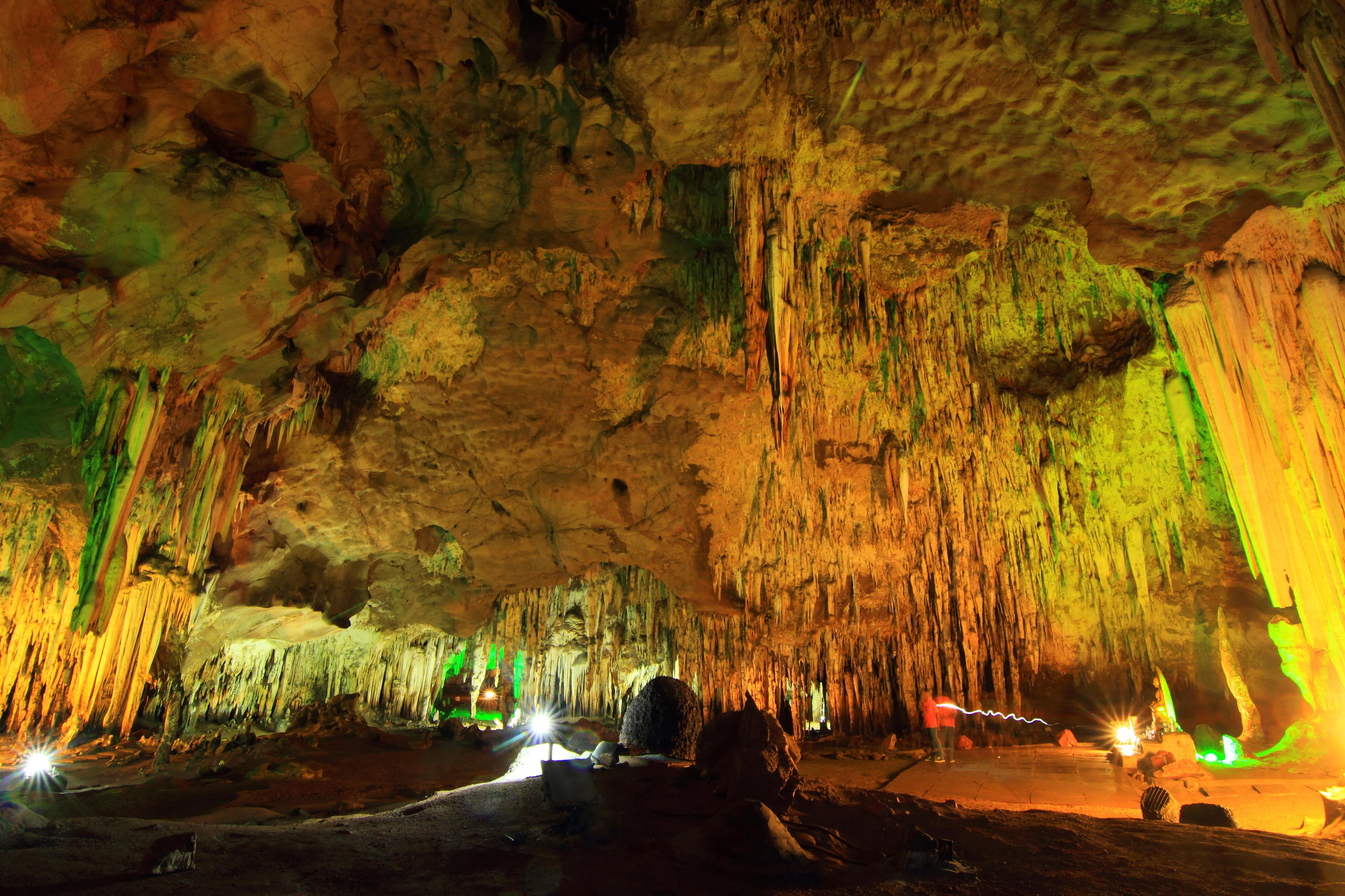 <p>Insider named Mammoth Cave National Park the <a href="https://www.insider.com/beautiful-natural-attractions-in-every-state-2016-11">most beautiful natural wonder in Kentucky</a>.</p>