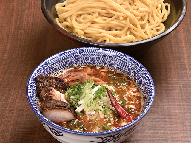 ラーメン王国新潟で、いま食べておきたいのが「辛つけ麺」！ 新潟市の人気店でクセになる一杯を