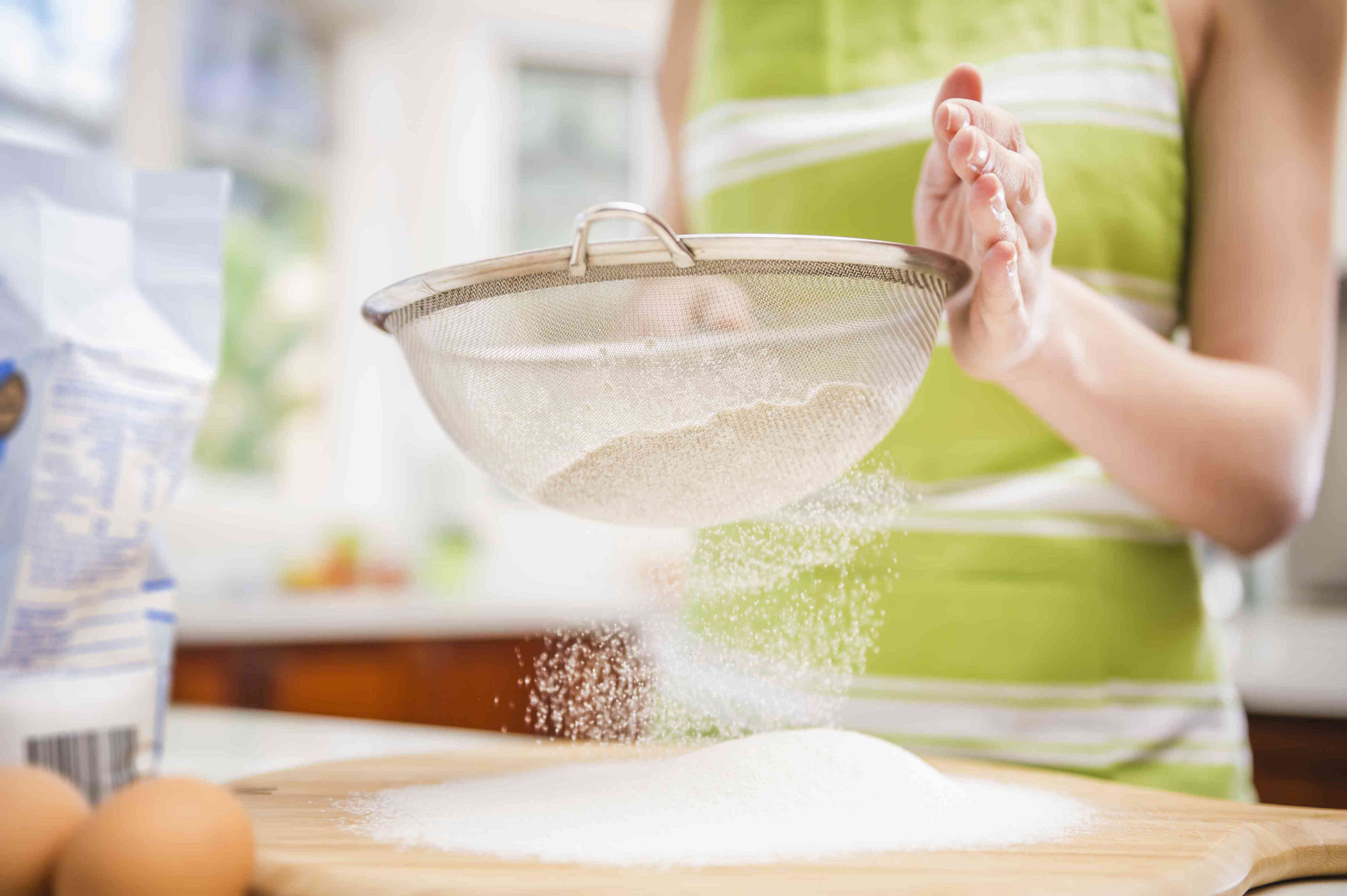 Мука кухня мечты. Sift flour. Flour Sifter. Cooking test