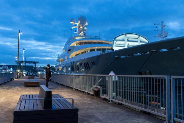 Gabe Newell's Rocinante Superyacht in Silo Park Marina (Image: maticulous on Flickr under Creative Commons 2.0 https://creativecommons.org/licenses/by/2.0/legalcod)