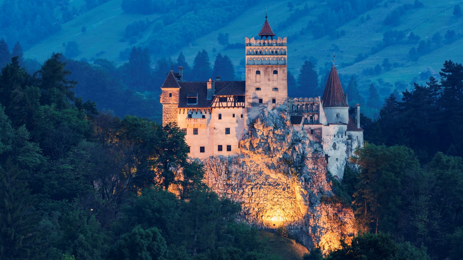 <p>                     While famous internationally as the home of Dracula, Transylvania is a stunning cultural hub full of medieval towns, castles and amazing hiking routes that will treat you and your furry friend to some amazing views.                   </p>