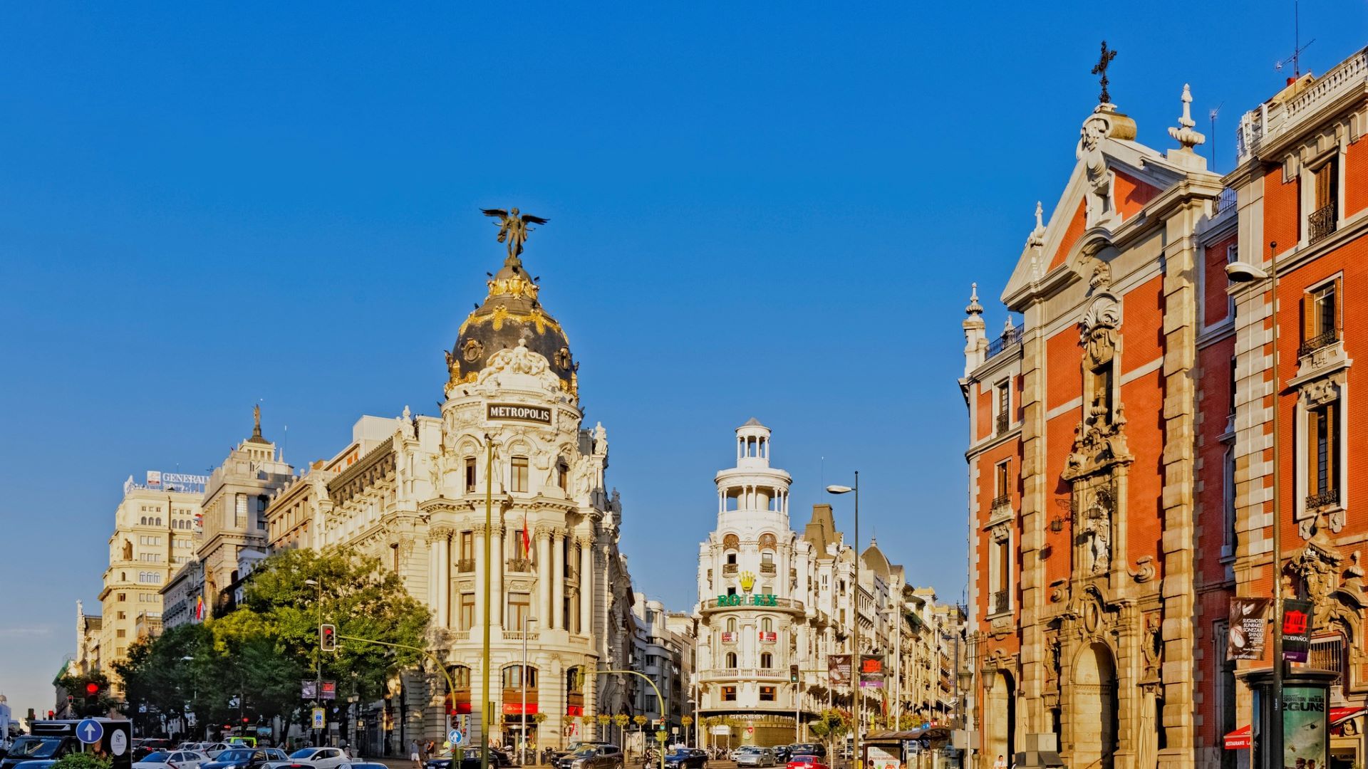 <p>                     Madrid is well set up with pet friendly accommodation and lots of the restaurants and attractions are happy to accept non-human visitors too. Since 2016 you can take dogs on the metro, which makes it even easier to travel around the city with a pooch (or indeed a cat).                   </p>