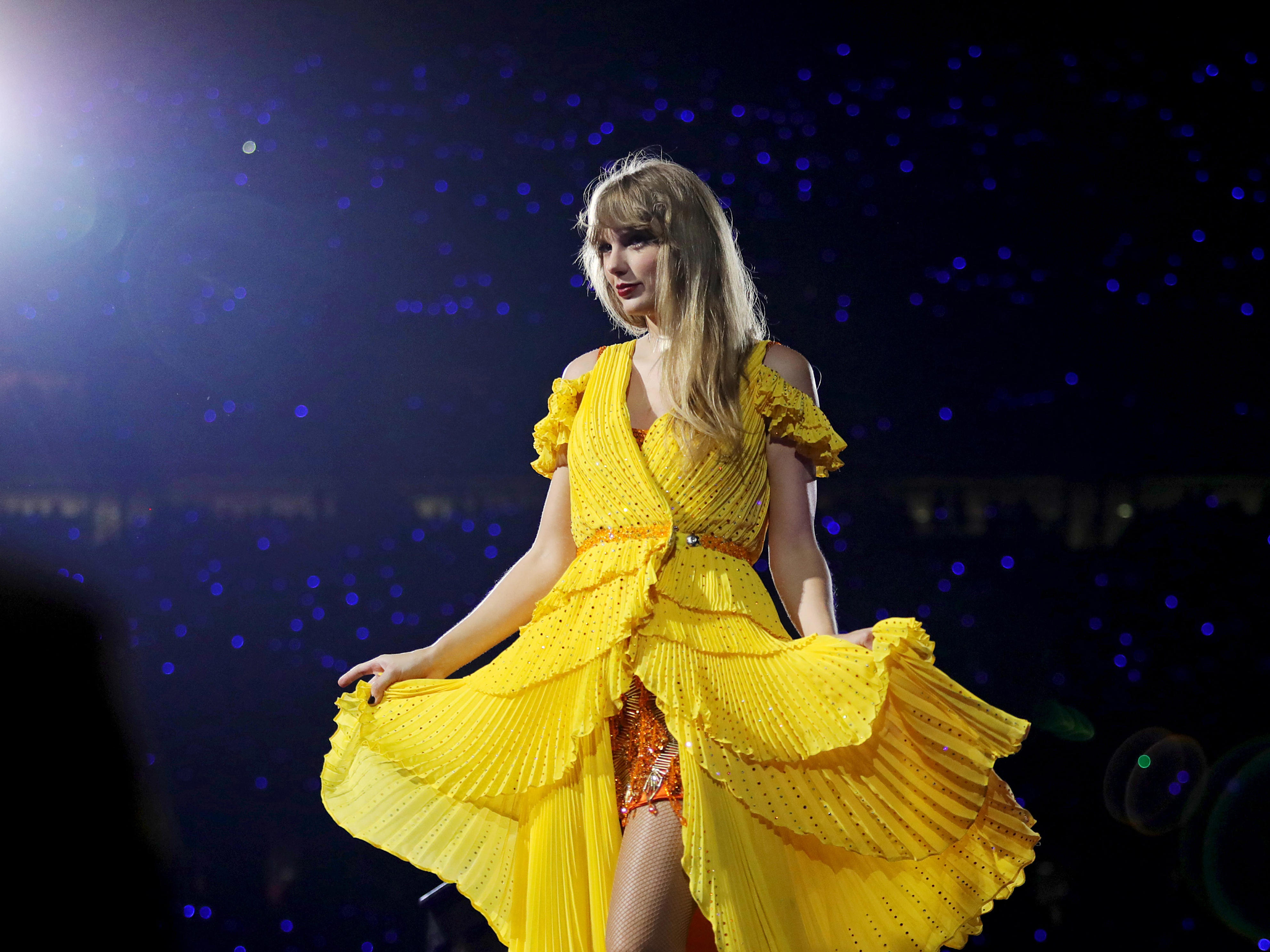 <p>Each night during the Eras Tour, Taylor Swift performs <a href="https://www.insider.com/taylor-swift-eras-tour-surprise-songs-acoustic-2023-4">an acoustic set with two surprise songs</a>.</p><p>The dress for this segment is designed for a quick change; Swift slips it over the "1989" outfit while still on stage. It makes sense for the dress to be plain. But it doesn't make sense for the fabric to be the same color as Big Bird.</p><p>Frankly, the yellow dress is ugly. It's way too yellow.</p>