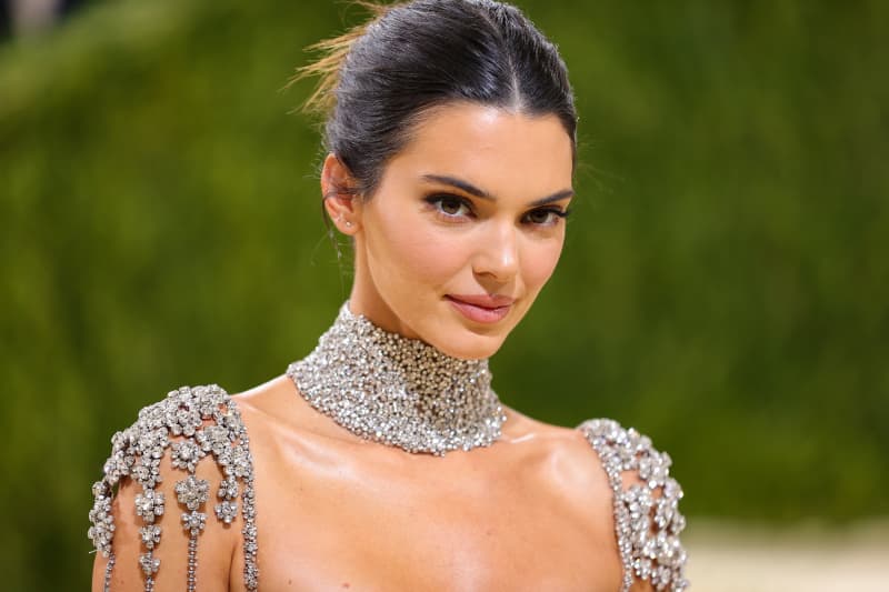 Celebs who were accused of being rude to waiters
