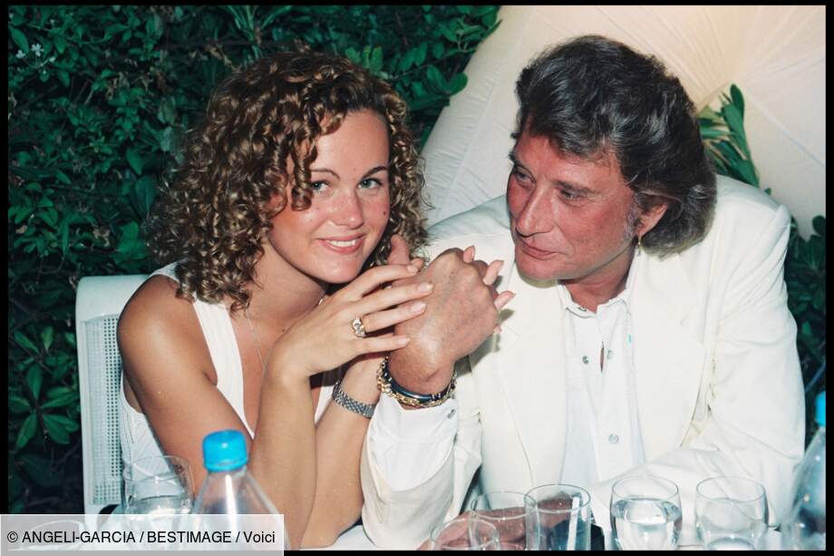Laeticia Hallyday en couple ? La veuve de Johnny aurait retrouvé l'amour dans les bras d'un entrepreneur de 45 ans
