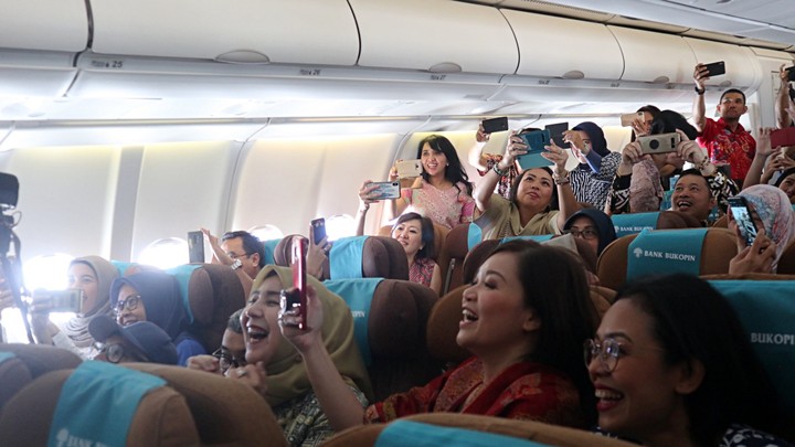 sambut liburan, garuda indonesia tawarkan tiket penerbangan diskon hingga 80%