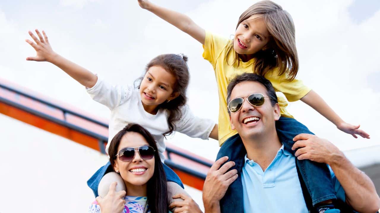 <p><span>When you’ve traveled with your <a href="https://wealthofgeeks.com/traveling-with-kids/" rel="noopener">family</a> from a young age, it makes sense that you’d almost be a seasoned traveler, and the step to go solo isn’t that far-fetched. </span></p>