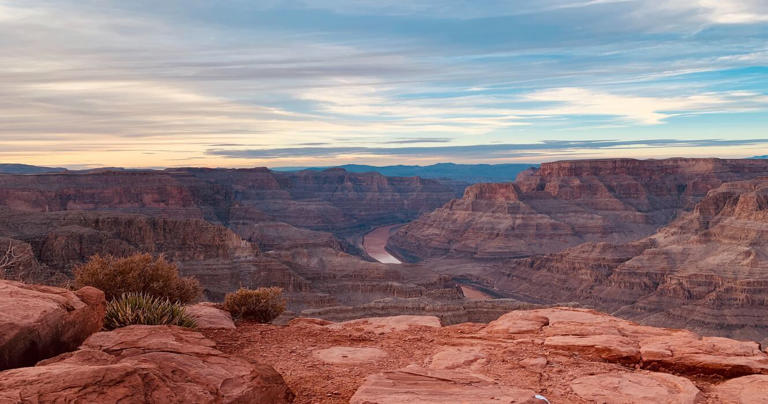 10 Amazing Caves & Rock Formations To Explore Around The Grand Canyon 
