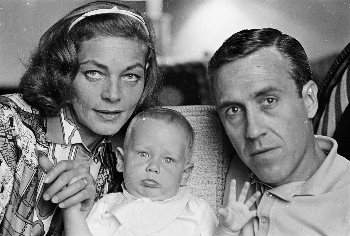 <p>In a 1983 interview with <i>People</i> magazine, Sam Robards offered his perspective on Lauren Bacall's new marriage. As one would expect from a young child, he felt dismayed over his parents' divorce. But as he grew older, he said that his parents taught him about the movie career through this process.</p> <p>"They made me realize what the dedication of a professional was," he said. With two households full of famous actors, Sam grew up understanding the strength and motivation needed to succeed in Hollywood.</p>