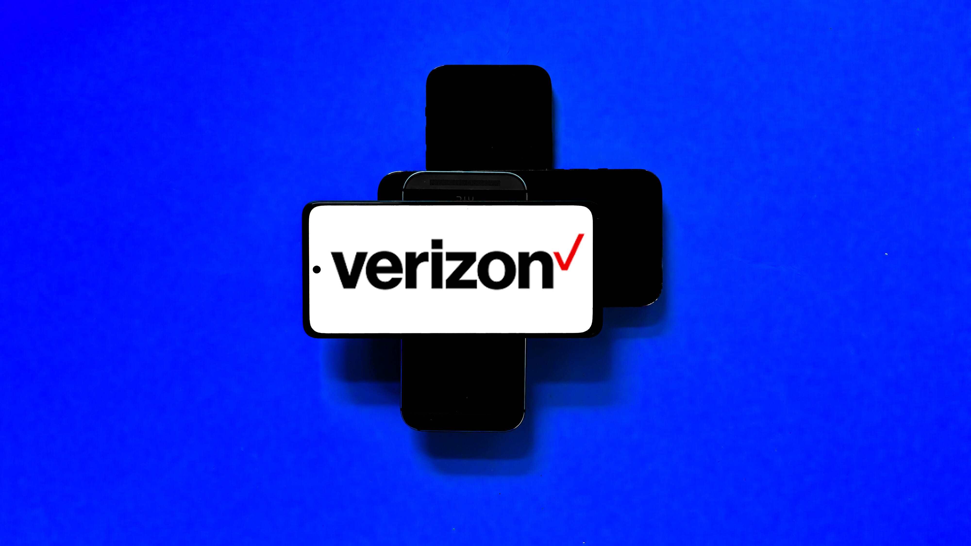 Verizon Customers Could Get Up To $100 In Settlement Money. How To ...