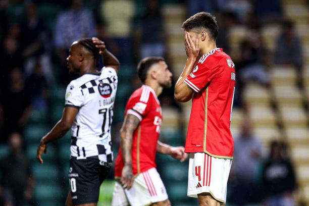 O Benfica flertou com a Lei de Murphy antes de impor-se a Lei de Bozenik
