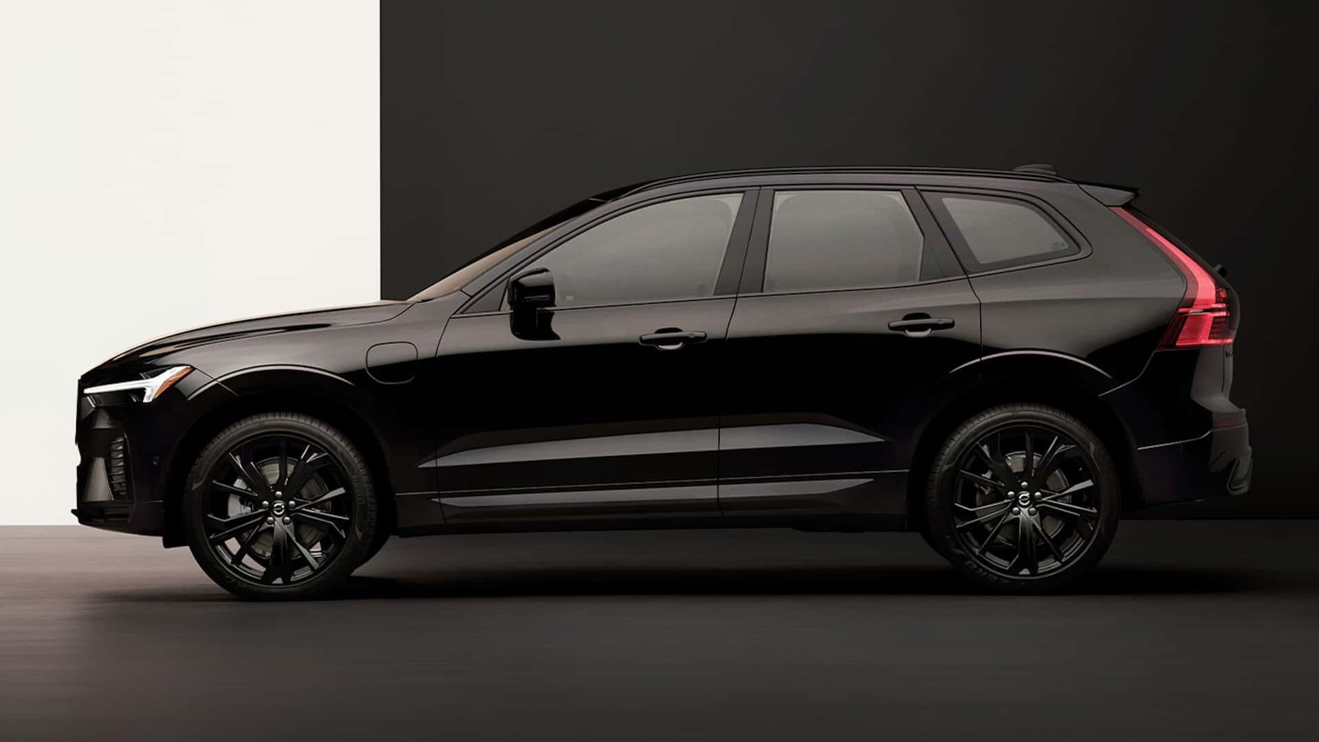 2024 Volvo XC60 Black Edition Debuts With 21Inch Rims, 58,595