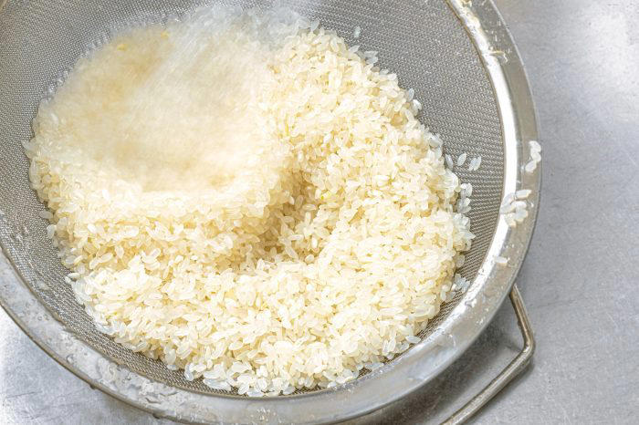 How To Add More Flavor To White Rice, According To Chefs