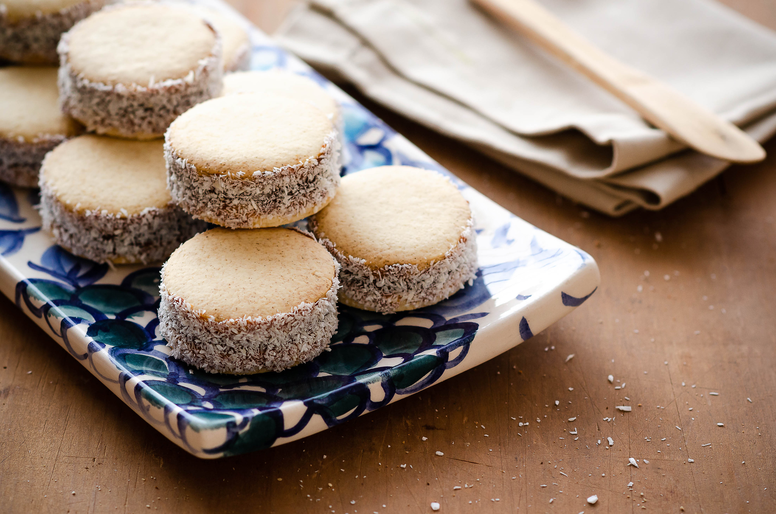 Alfajor filled with Dulce de leche