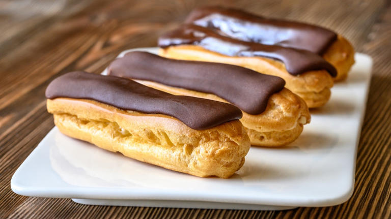 The Spoon Tip That Will Save You Time And Effort When Making Éclairs