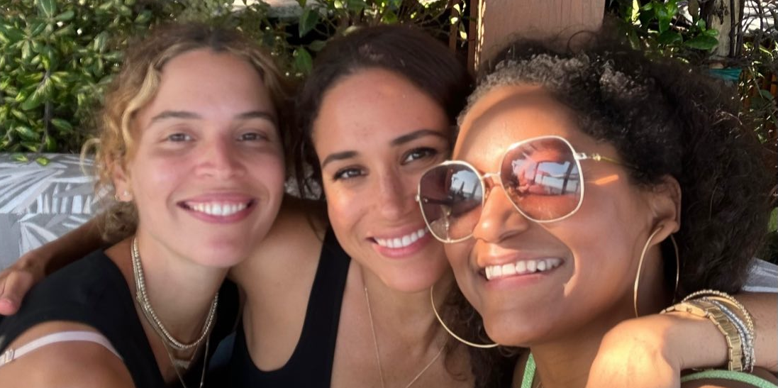 Meghan Markle doesn't have Instagram again (yet). But Instagram account Highbrow Hippie, run by Kadi Lee and Myka Harris, gave the internet a rare new selfie of the Duchess of Sussex at leisure.
