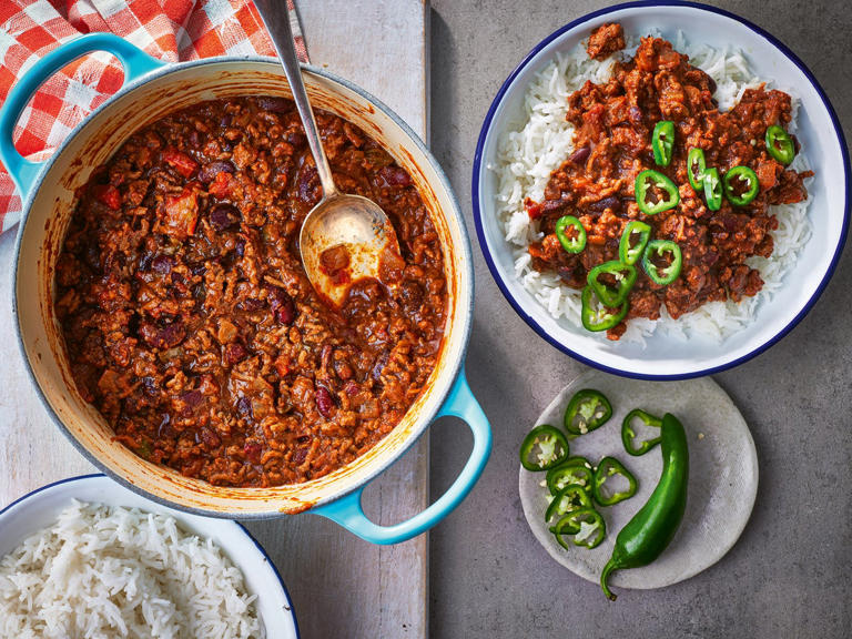 Money-saving chilli con carne that absolutely slaps with flavour