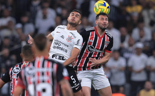 São Paulo x Corinthians vai para pênaltis? Veja quem pode levar a melhor  entre Rafael e Cássio