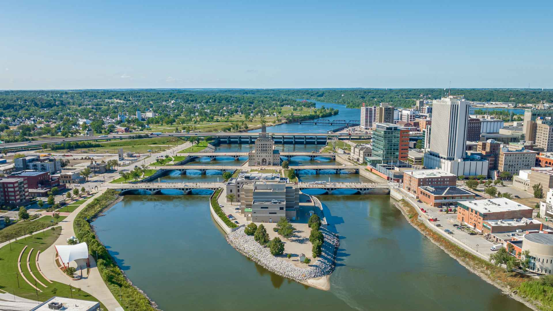 10 Worst Places in Iowa for a Couple To Live on Only Social Security Checks