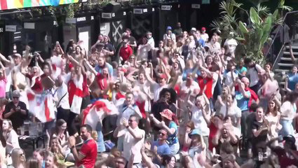 World Cup: England fans celebrate three goals as Lionesses reach final