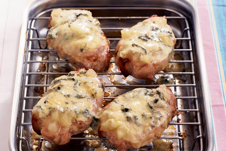 How to cook pork chops