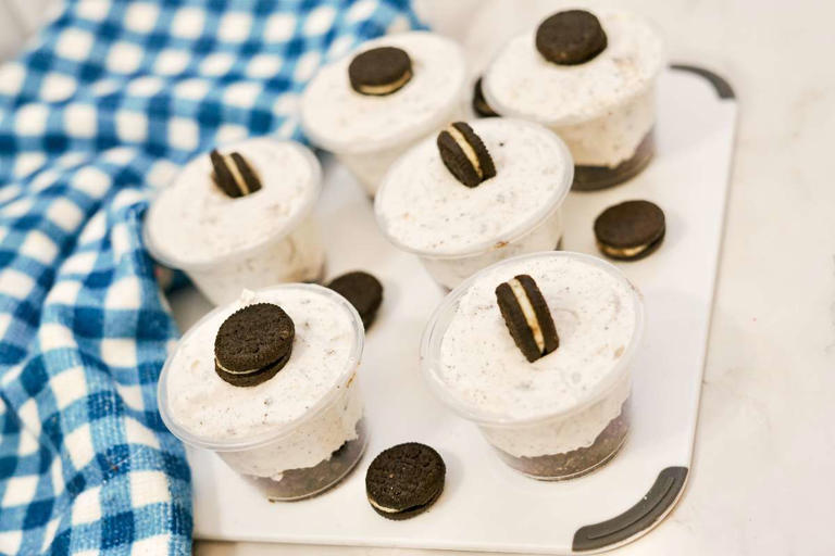 Cookies and Cream Pudding Shot Recipe