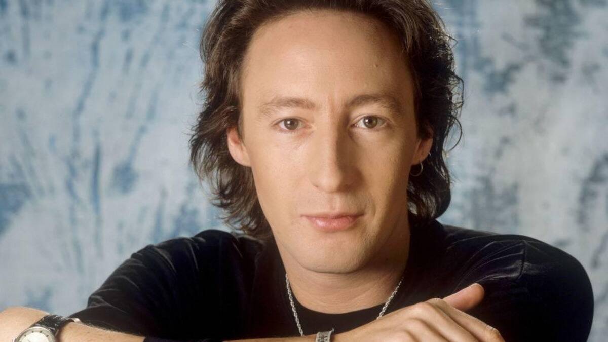<p>When a loved one is taken from us, the pain of loss can seem unbearable. For Julian Lennon, the situation was compounded by the fact that his father was someone who had made such an immense impact on popular culture. But in this bitter tragedy came a beautiful moment of clarity and peace when John Lennon sent his son one last meaningful message that changed Julian's life for good. Keep reading to find out how their strained relationship transformed into something so powerful.</p>