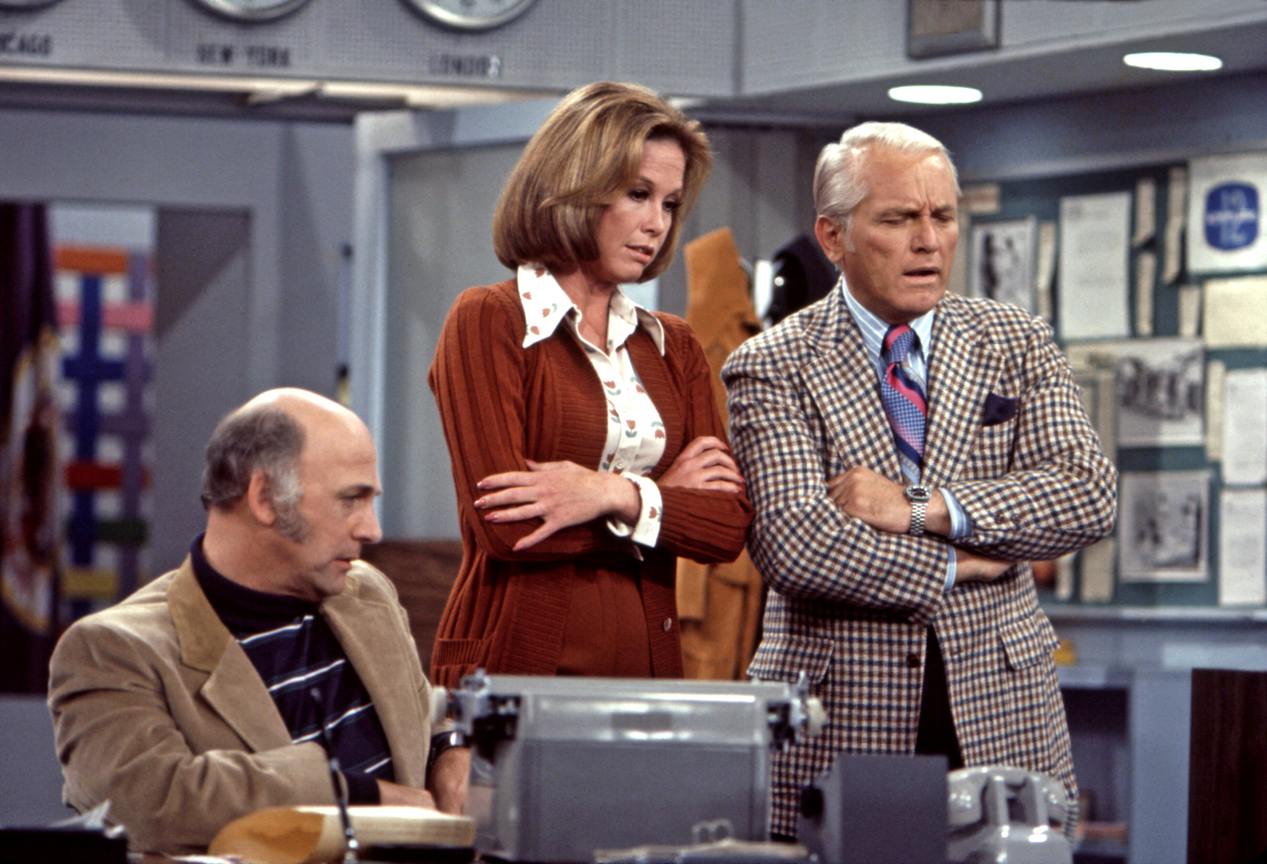 Interesting tv shows. Шоу Мэри Тайлер Мур. Mary Tyler Moore show. Шоу-Мур -мебель. Тайлер Мур сериал.