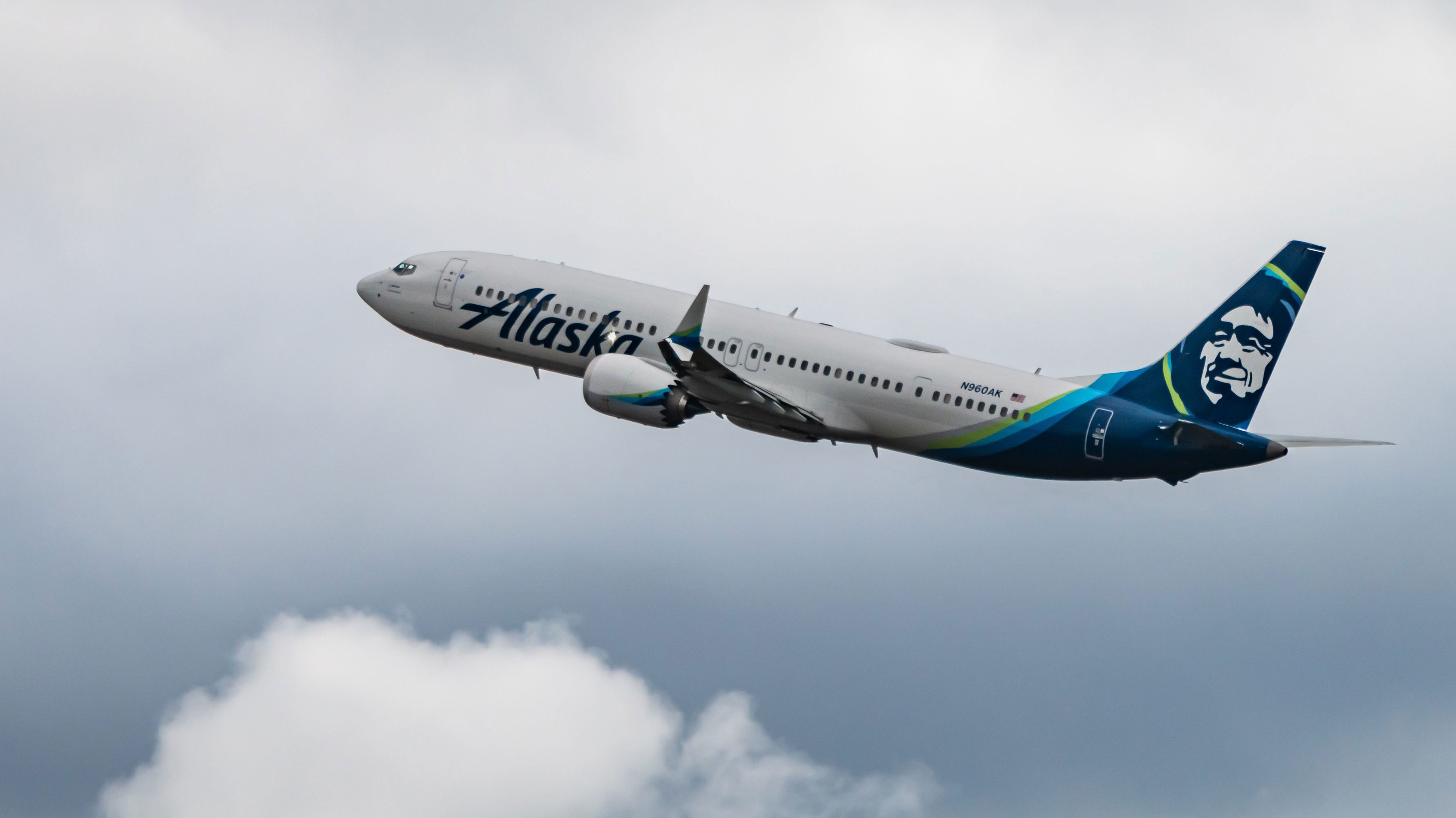 Alaska Airlines Flight Attendants Picket In Continued Fight For An