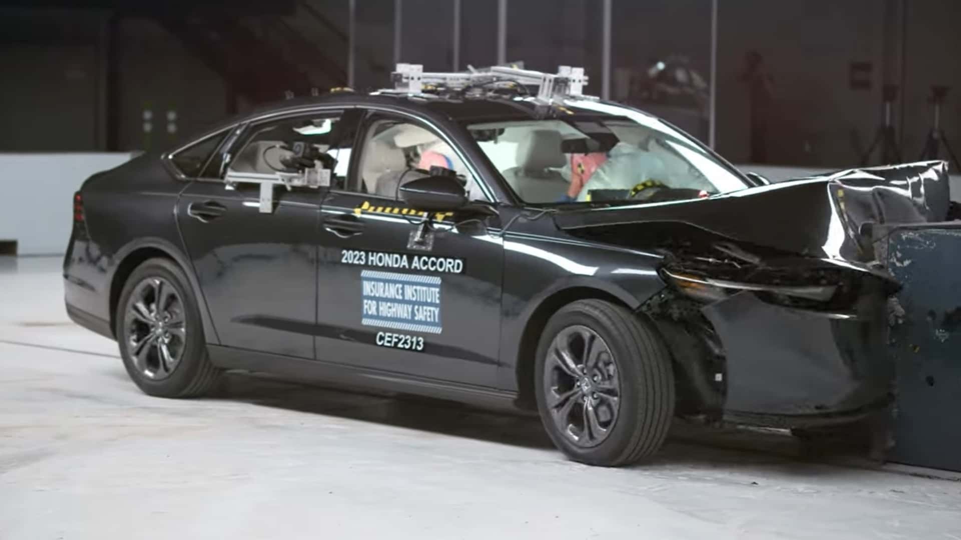 Tougher IIHS Midsize Cars Rear-Seat Safety Test Shows Head, Neck Injury ...