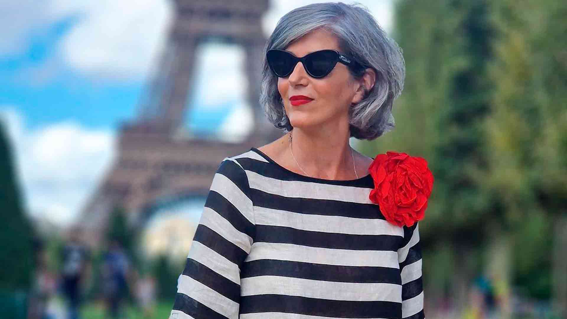 mar flores, con camisa blanca y falda 'paper bag' tiene el look más elegante para mujeres de más de 50