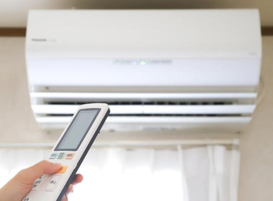 エアコンの冷房効率を上げる『5つの方法・裏ワザ』 逆効果となるNG行為も解説
