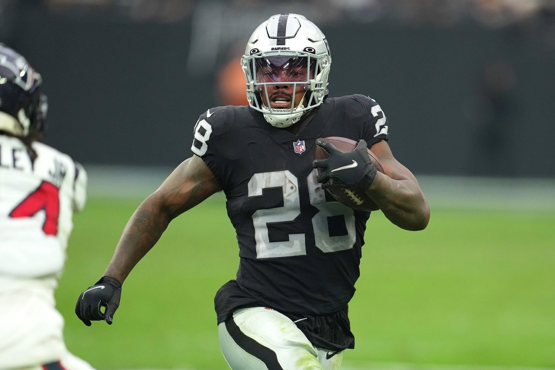 Josh Jacobs Contract Raiders RB Set To Return to Las Vegas, but What