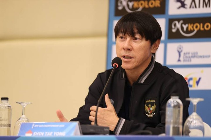 arahan shin tae-yong jelang timnas u-23 vs guinea: pemain dilarang sentuh bola