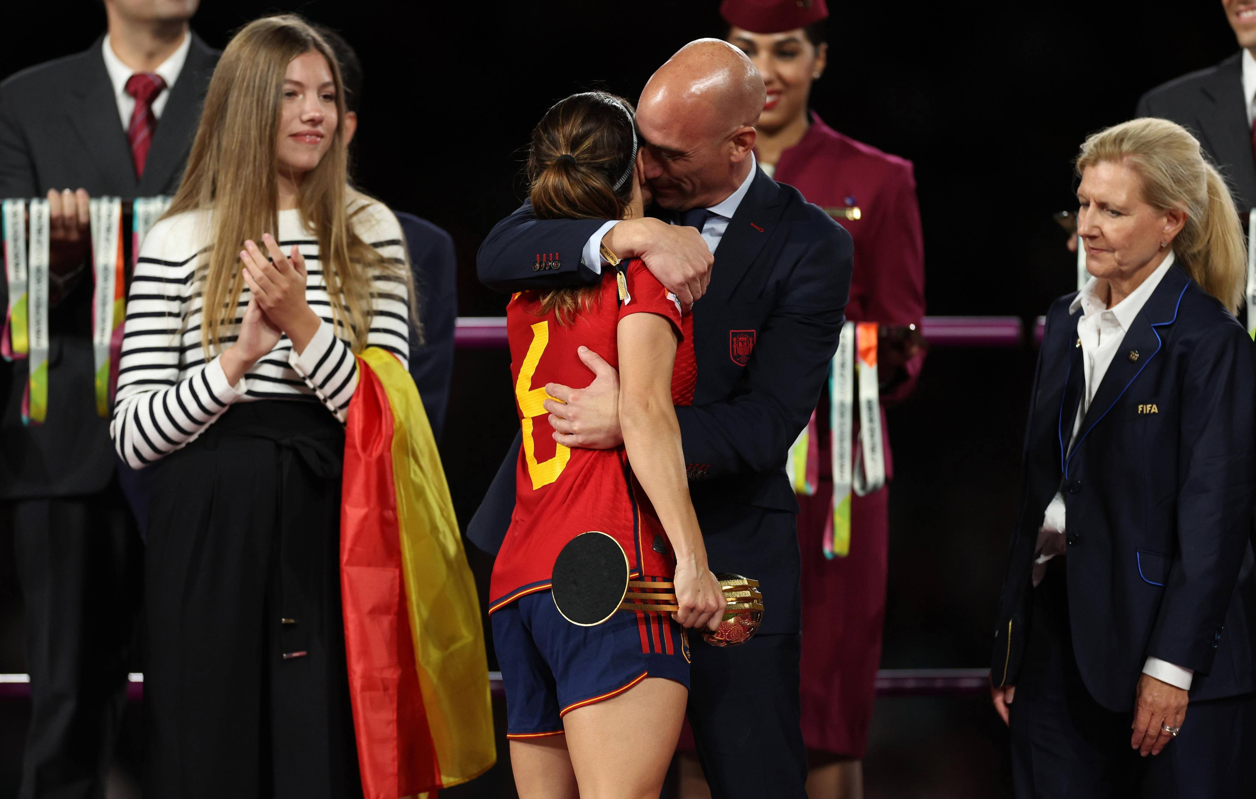 Spanish Soccer Head Apologizes For Kissing Player After World Cup Win