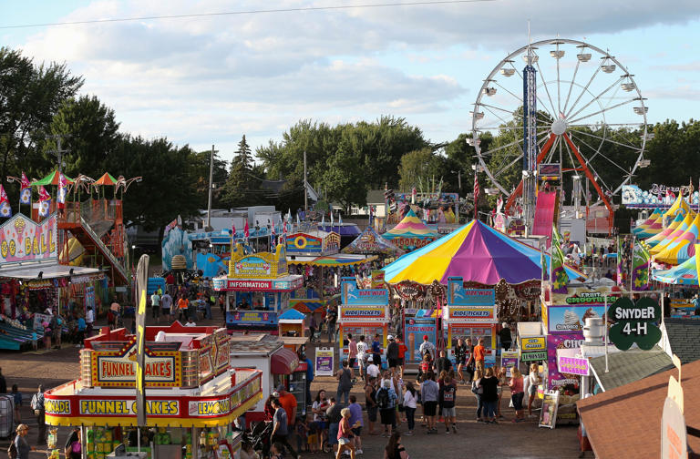 Here's where you can see fireworks, parades and events near Marshfield